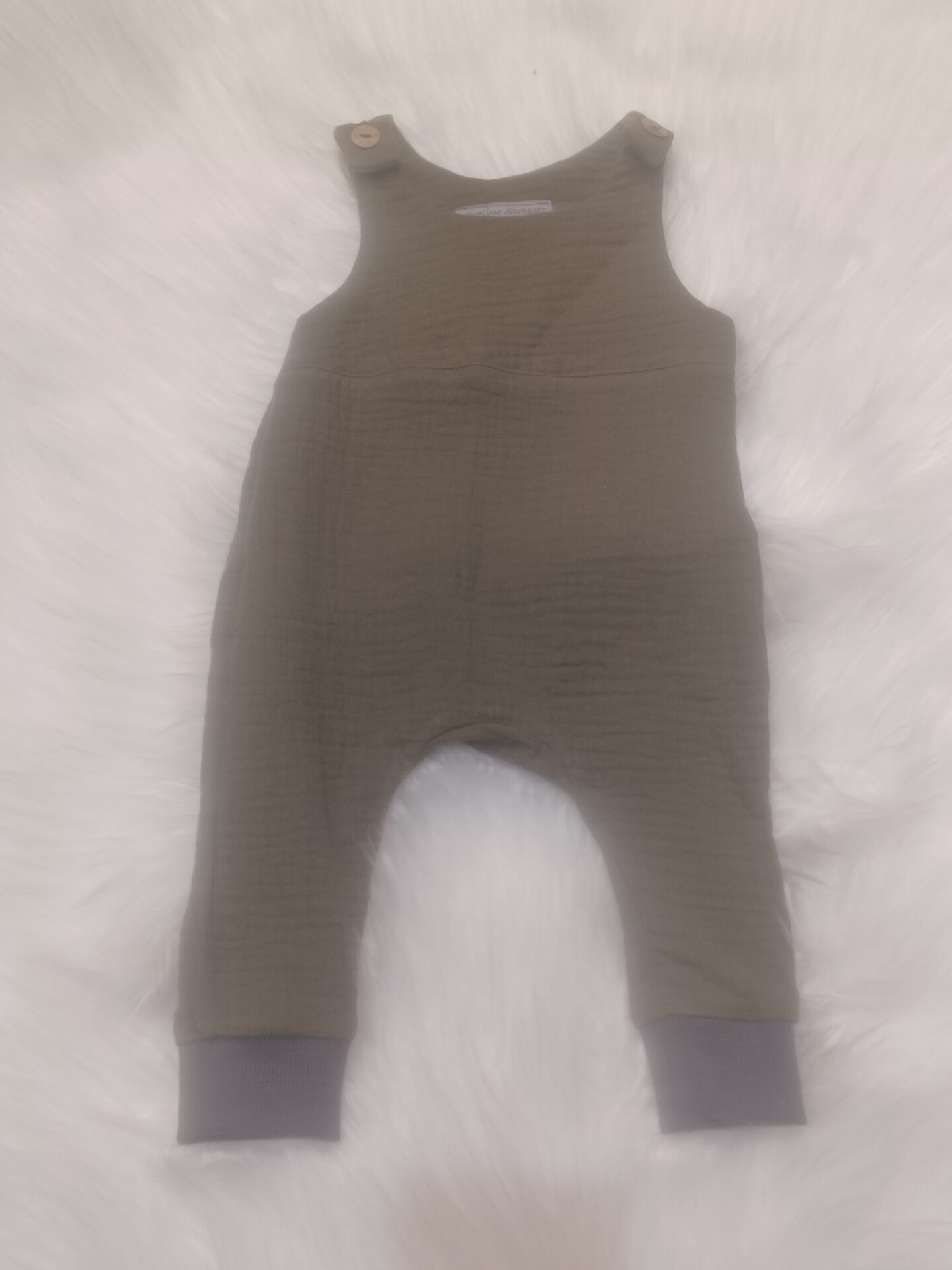 Strampler khaki Musseline Gauze mit Bündchen